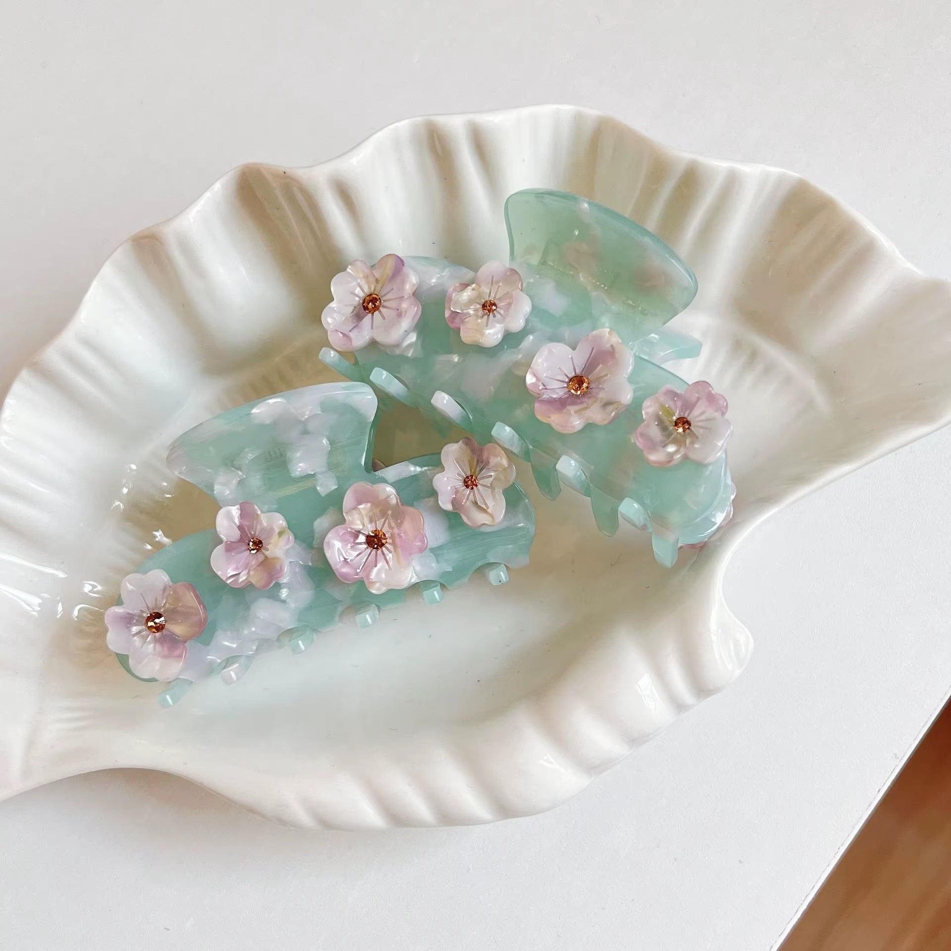 NEW Ice Blue Colour Hair Claw Three Dimensional Flowers Acetate Hair Claw Clip Hair Accessories for Women Girls